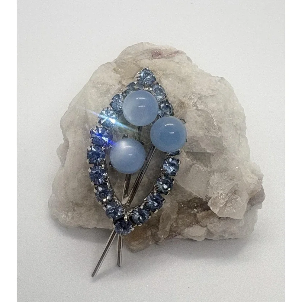 Vintage Silver Tone Light Blue Rhinestone Pin Brooch‎ 60s 70s Mod Abstract Retro
